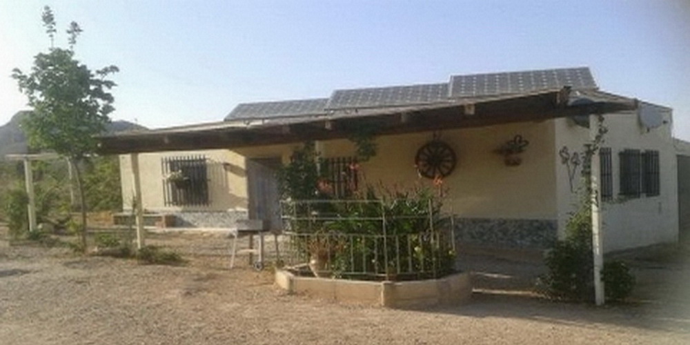 Komplettanlagen Solar für alleinstehende Gebäude wie Finka, etc.